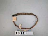 藏品(髮編覆銅頸飾)的圖片